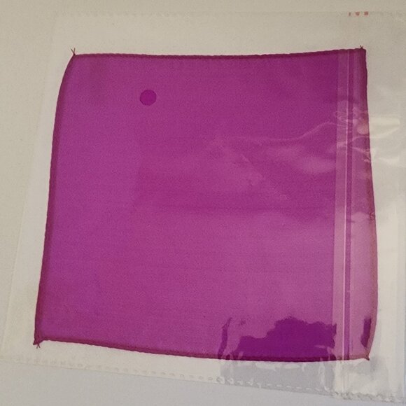 Silk 6 inch (various colors available) Magic by Gosh - Trick - Picture 6 of 10